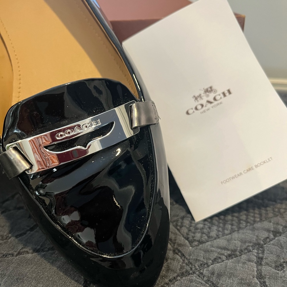 COACH ladies black Ruthie patent classic loafer flat shoe size 7